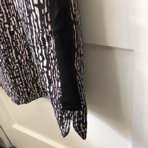 Short Sleeve Dress - Picture 4 of 8